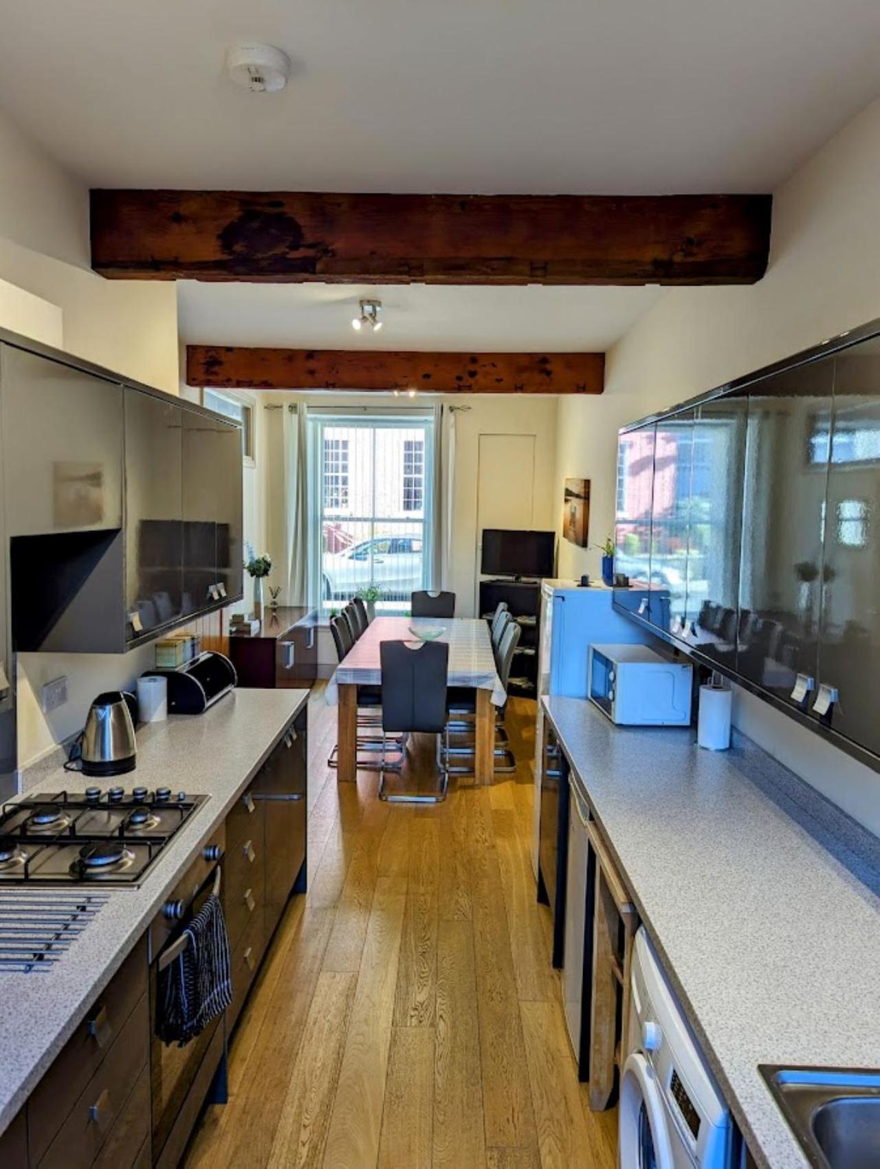 4 Bedroom House, Central Ulverston Dış mekan fotoğraf